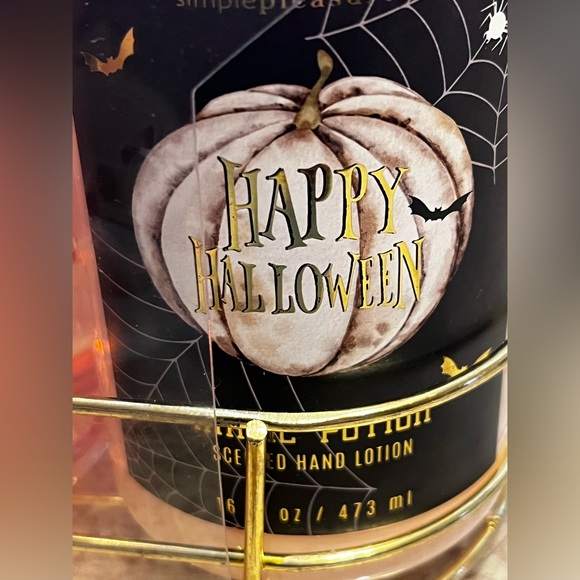 Simple Pleasures Happy Halloween Magic Potion Scented Hand Soap and Hand Lotion - Picture 6 of 8